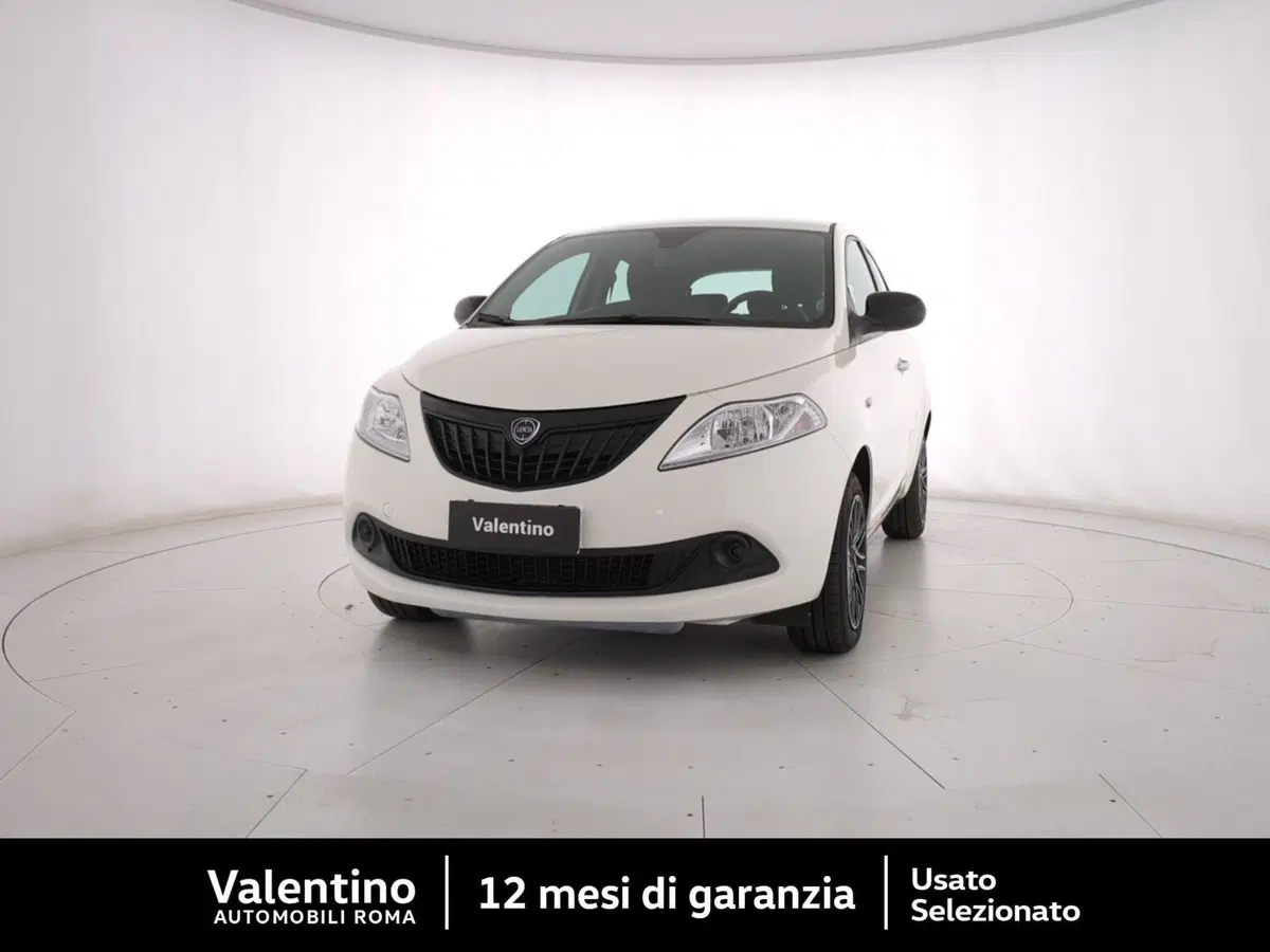 Lancia Ypsilon usata a Roma