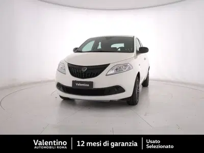 Lancia Ypsilon 1.0 FireFly 5 porte S&amp;S Hybrid Gold Plus del 2024 usata a Roma