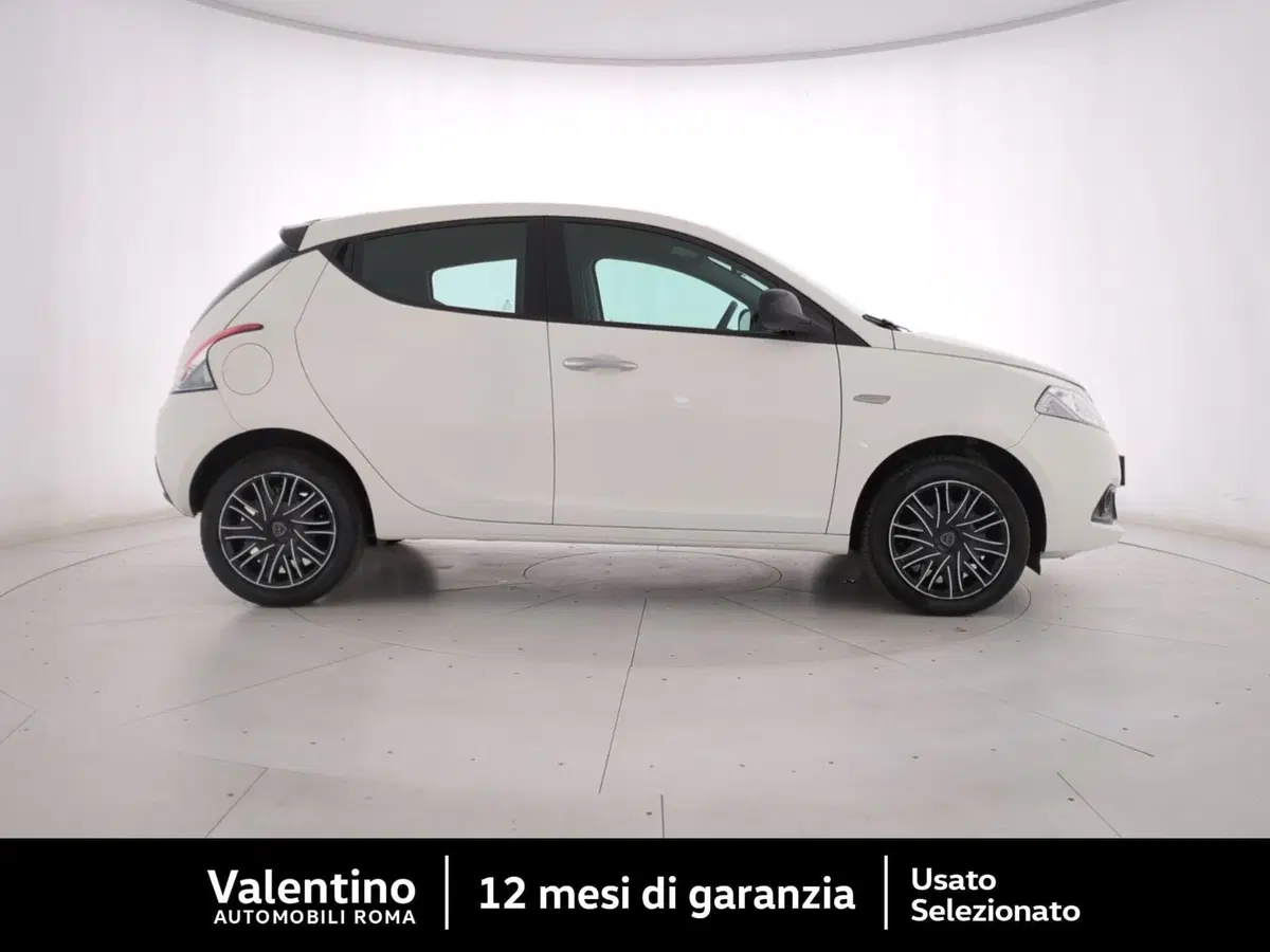 Lancia Ypsilon usata a Roma (2)