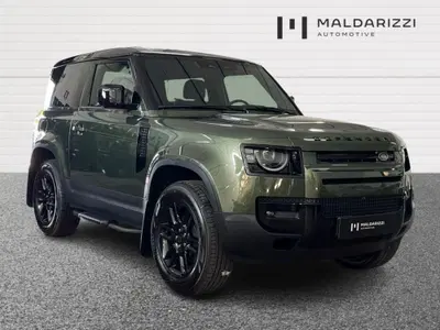 Land Rover Defender 90 3.0d i6 mhev SE awd 200cv auto 6p.ti nuova a Bari