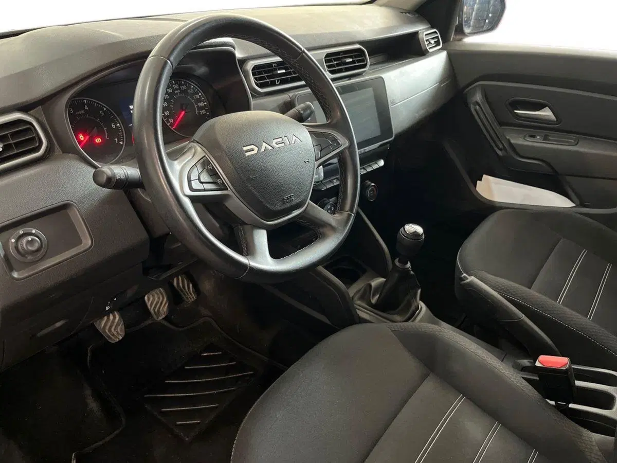 Dacia Duster usata a Bari (10)