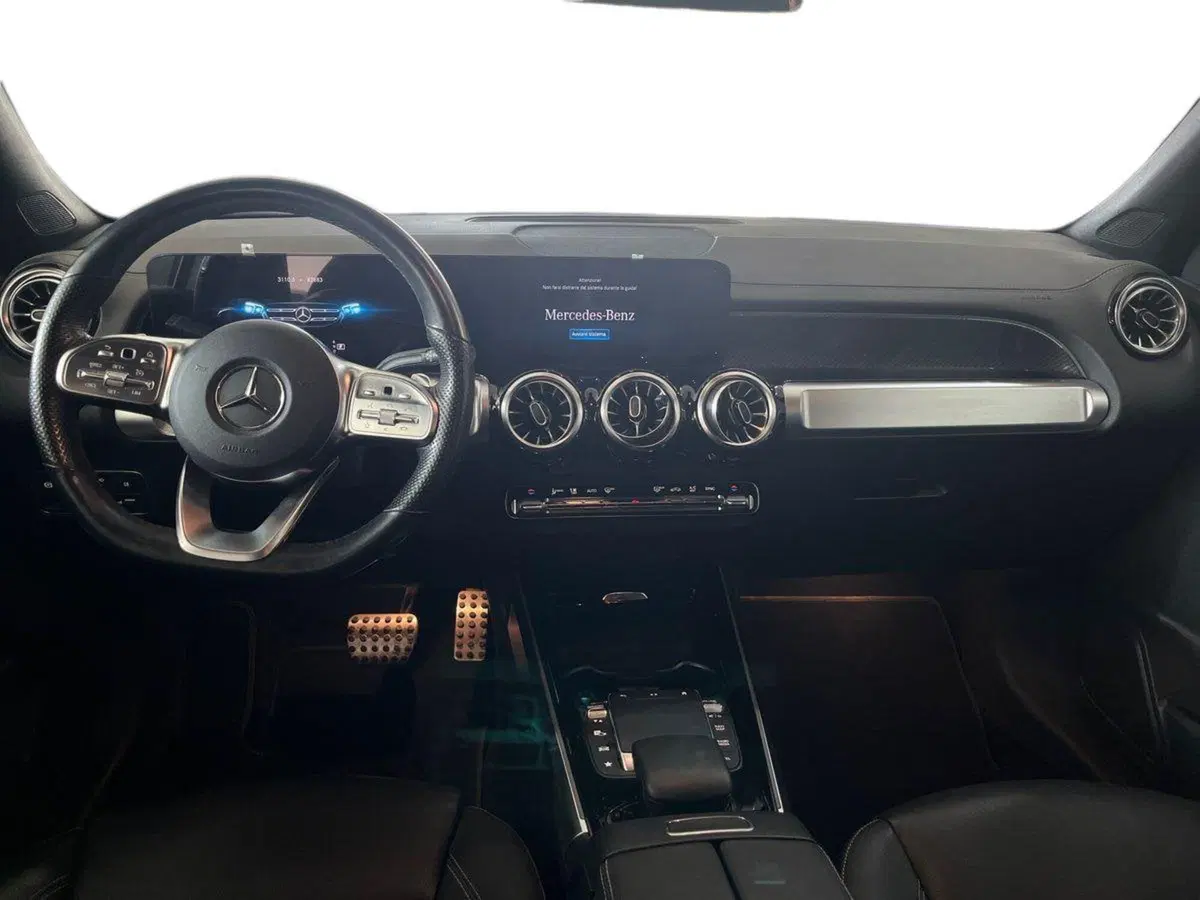 Mercedes-Benz GLB usata a Bari (8)
