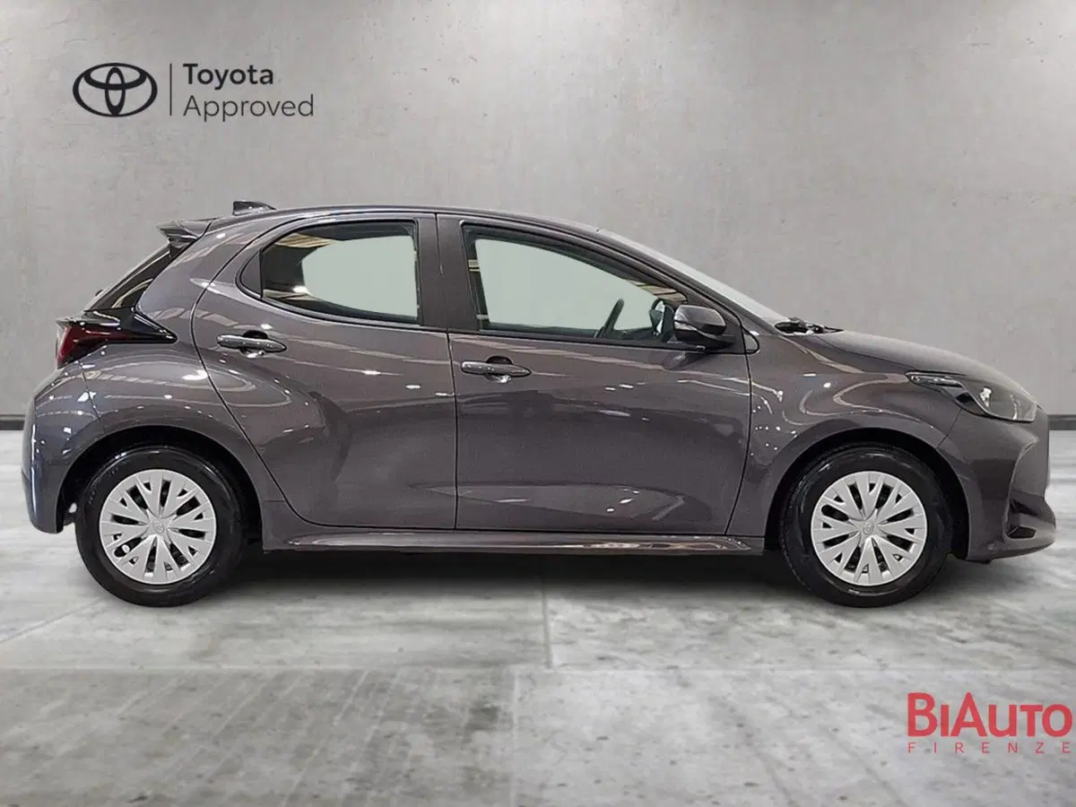 Toyota Yaris usata a Firenze (4)