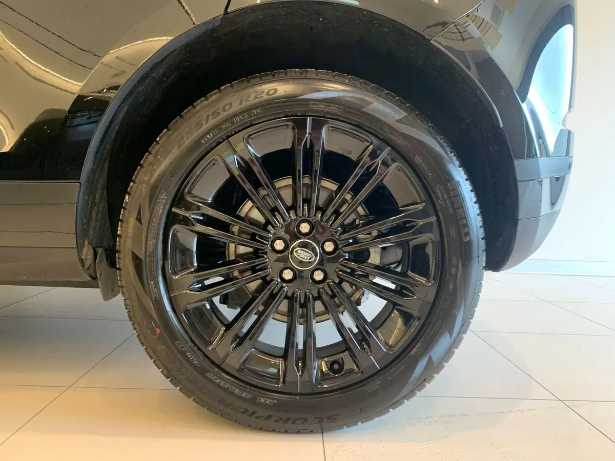 Land Rover Range Rover Evoque usata a Lucca (9)