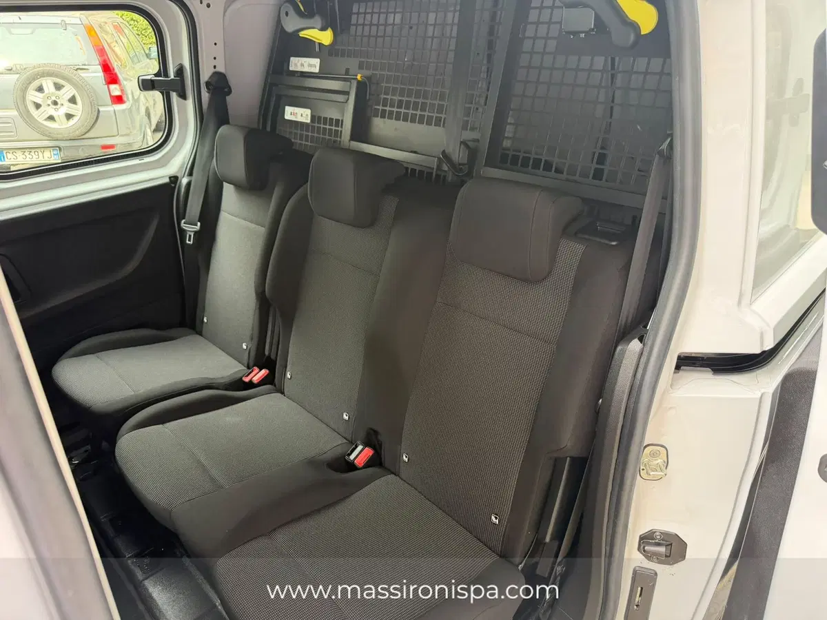 Fiat Doblò Furgone usata a Milano (8)