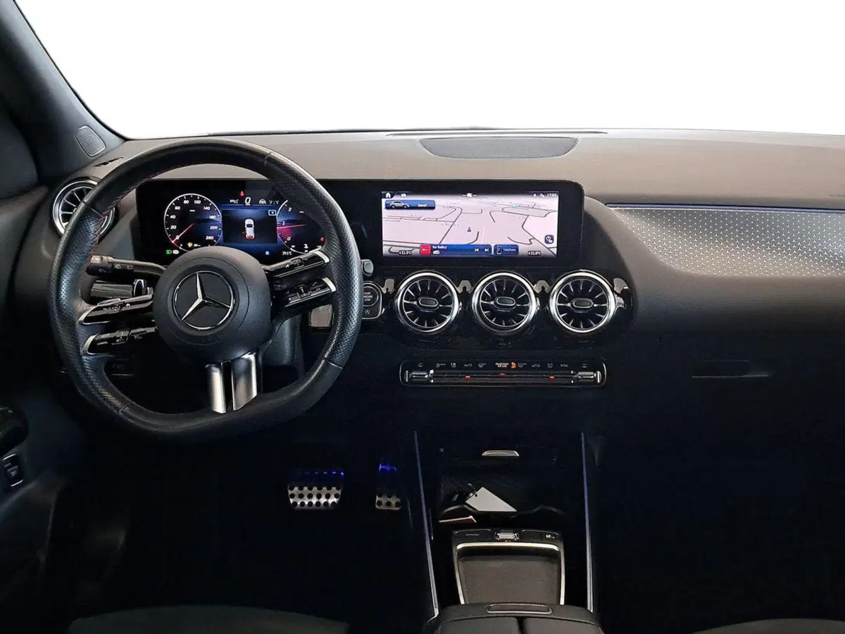 Mercedes-Benz GLA SUV usata a Rimini (10)