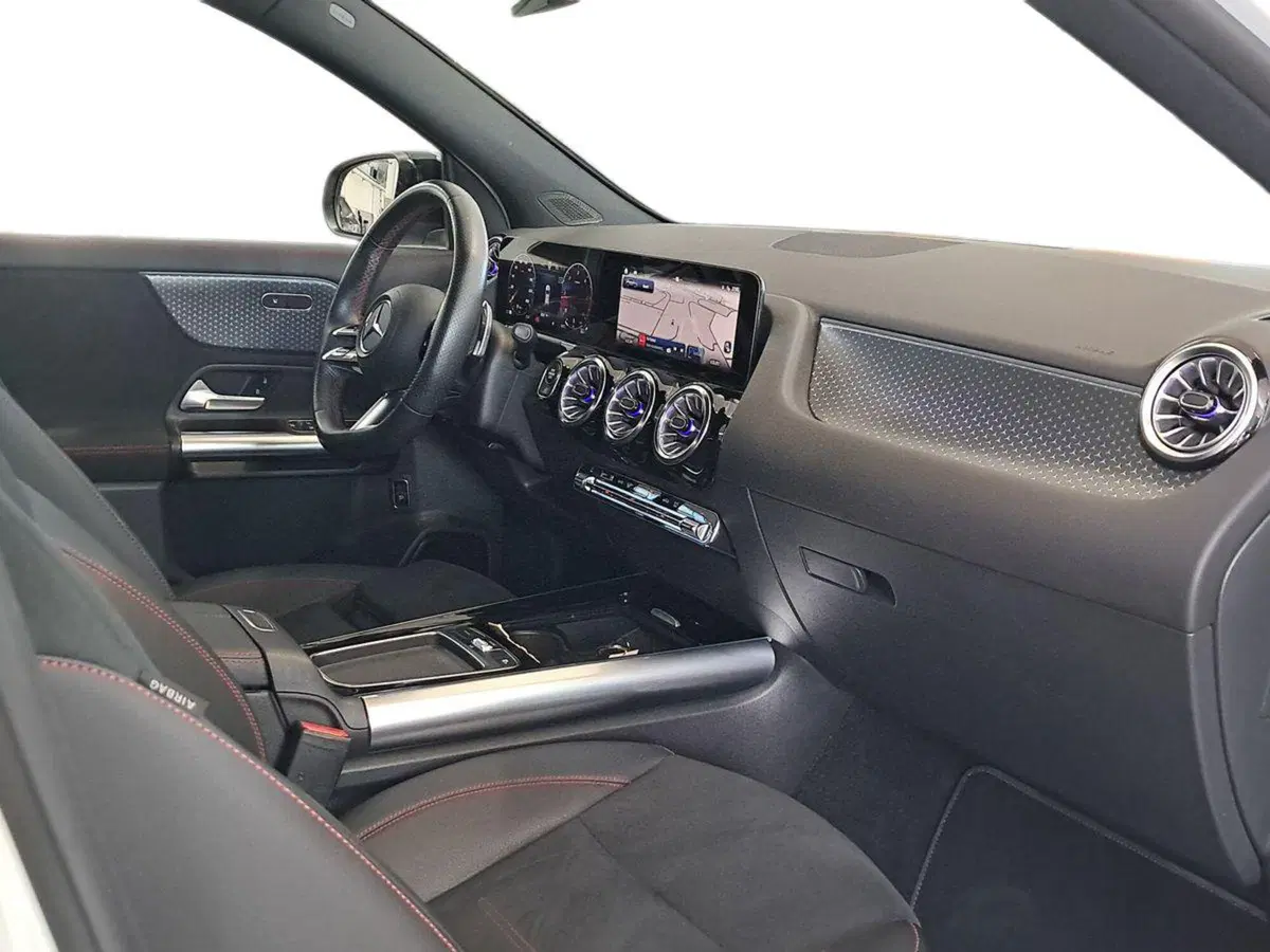 Mercedes-Benz GLA SUV usata a Rimini (12)