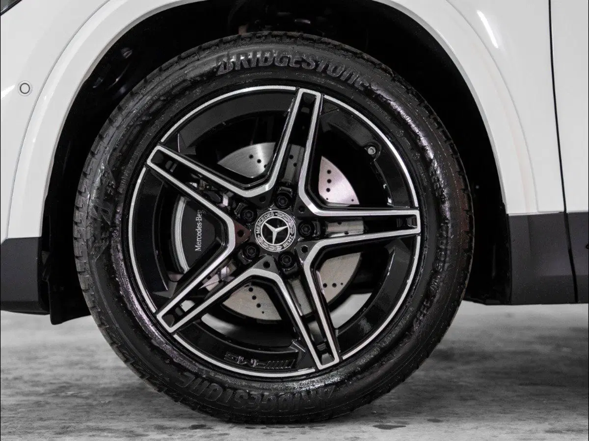 Mercedes-Benz GLA SUV nuova a Macerata (13)