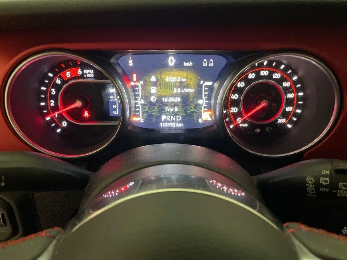 Jeep Wrangler usata a Macerata (9)