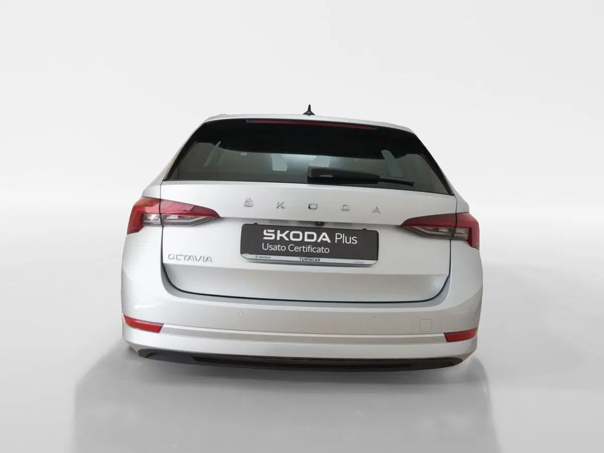 Skoda Octavia Station Wagon usata a Torino (5)