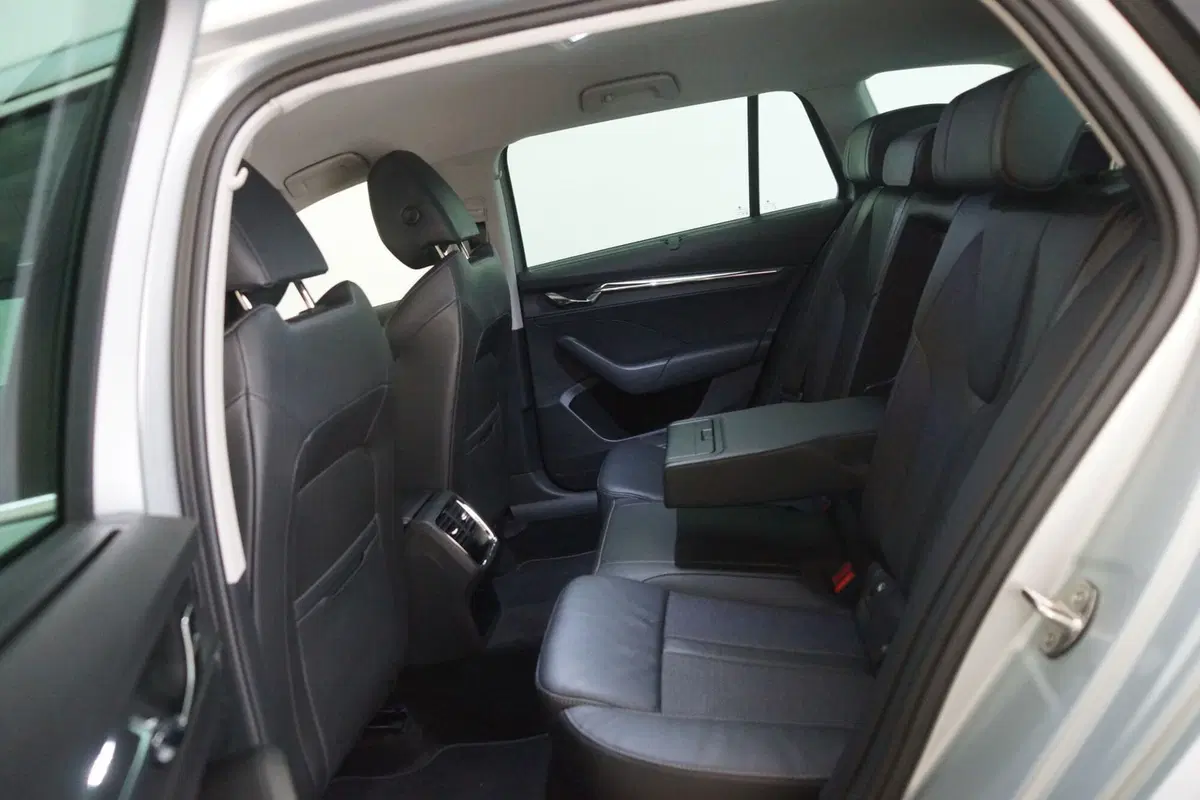 Skoda Octavia Station Wagon usata a Torino (8)