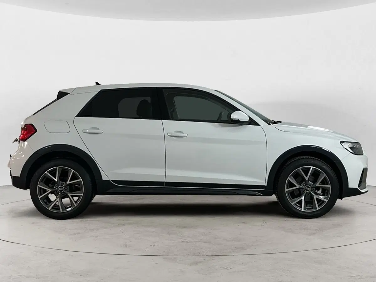 Audi A1 Sportback usata a Napoli (3)