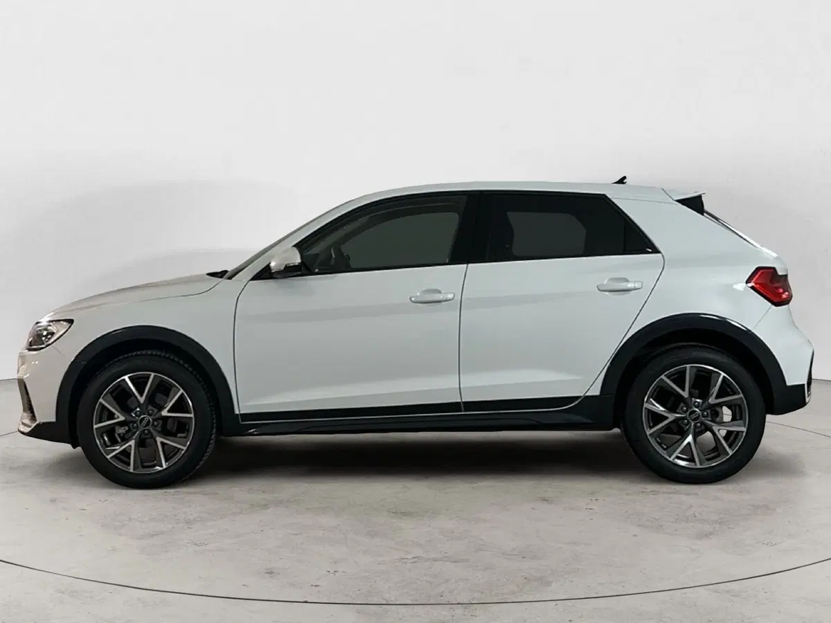 Audi A1 Sportback usata a Napoli (5)