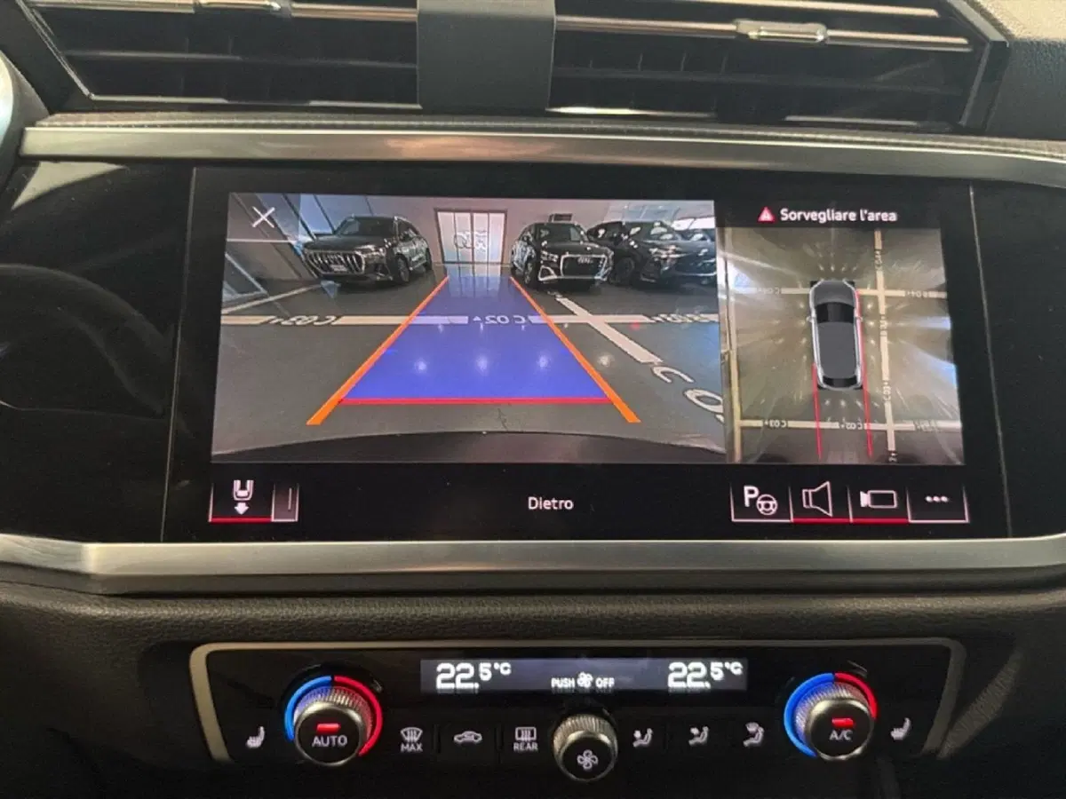 Audi Q3 Sportback usata a Napoli (13)