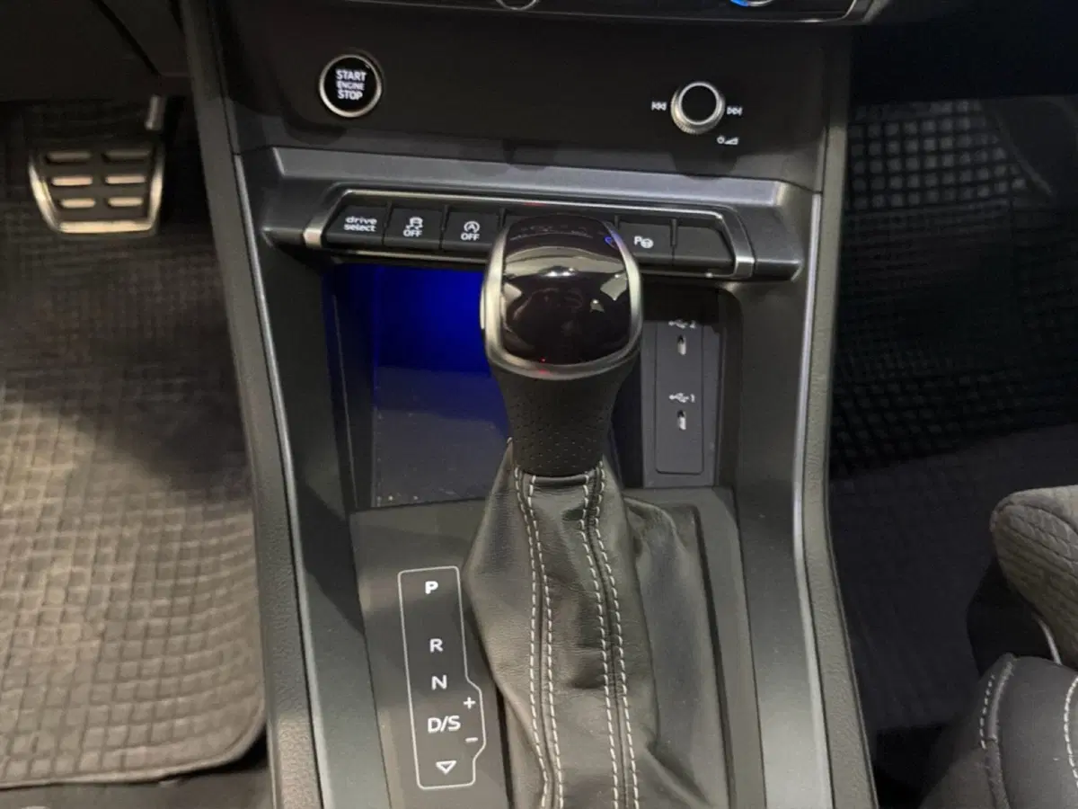 Audi Q3 Sportback usata a Napoli (16)