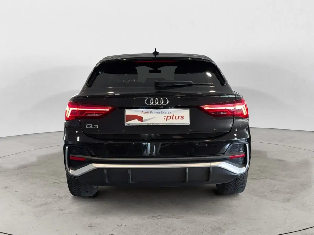 Audi Q3 Sportback usata a Napoli (5)