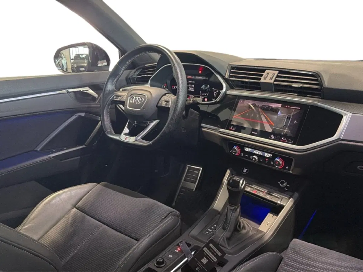 Audi Q3 Sportback usata a Napoli (8)