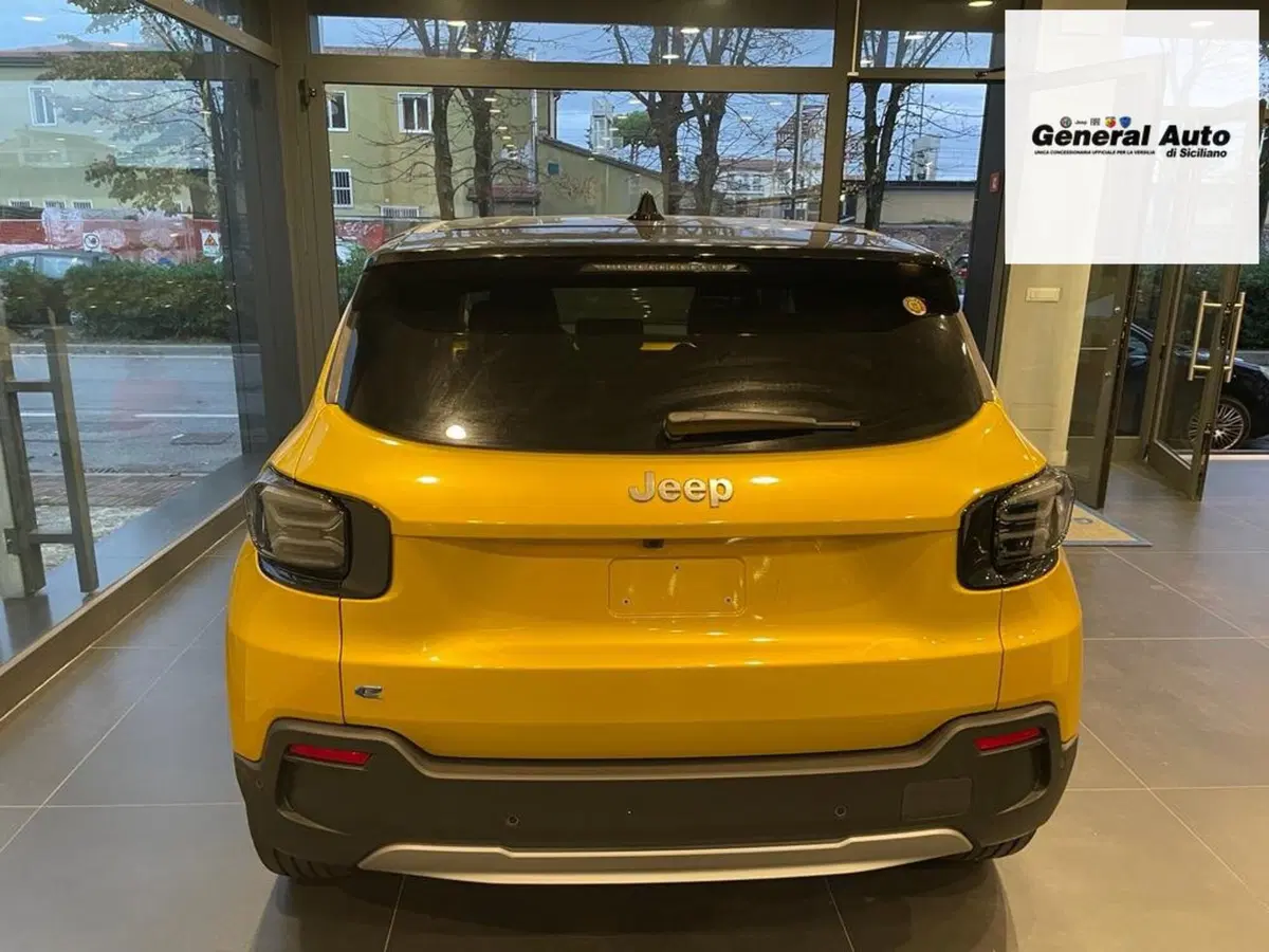 Jeep Avenger nuova a Lucca (4)