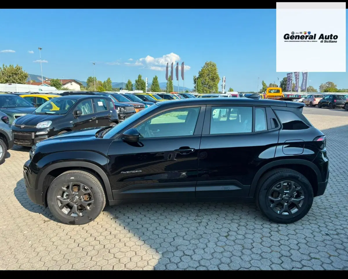 Jeep Avenger nuova a Lucca (4)