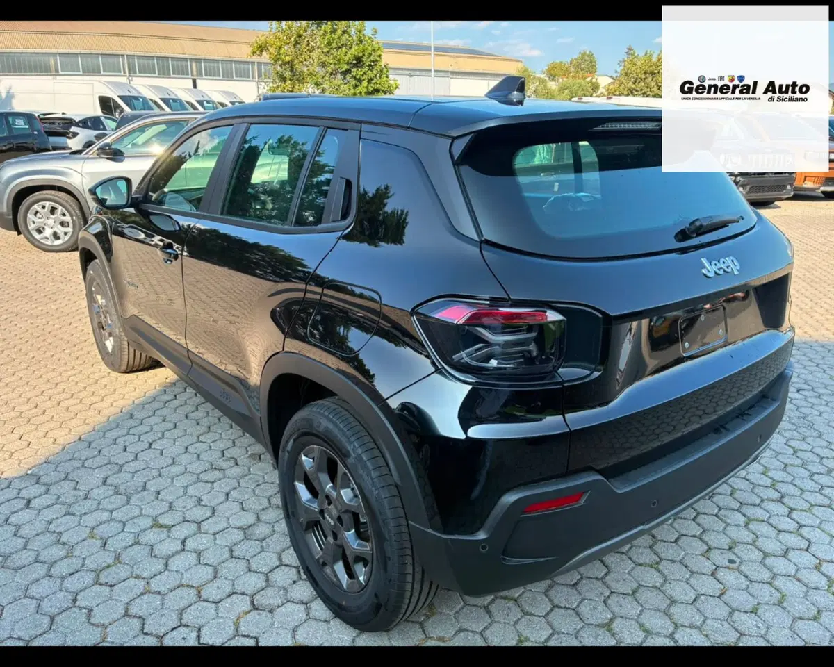 Jeep Avenger nuova a Lucca (5)