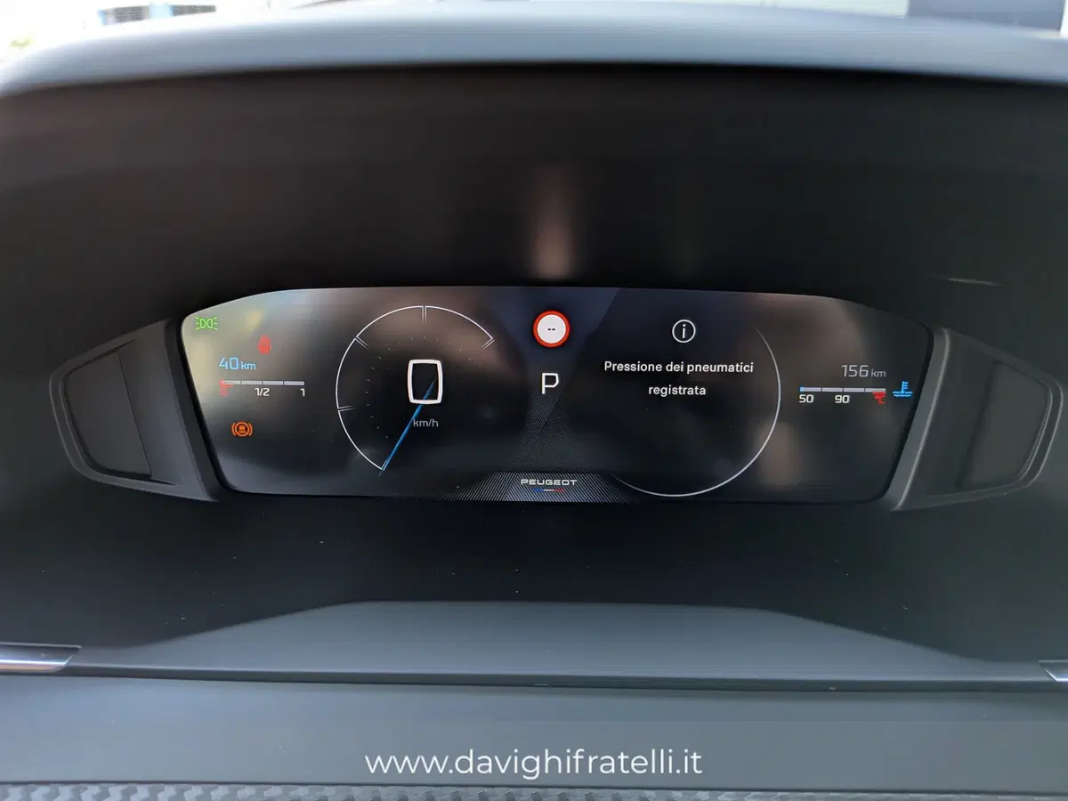 Peugeot 2008 nuova a Parma (10)
