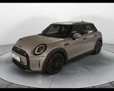 MINI Mini 1.5 Cooper Camden 5 porte del 2023 usata a Pozzuoli