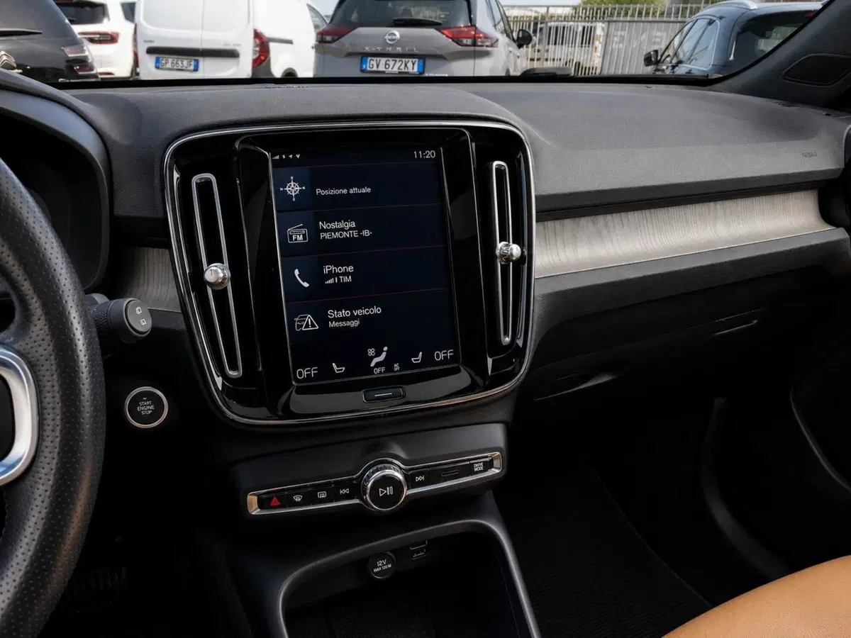 Volvo XC40 usata a Vercelli (18)