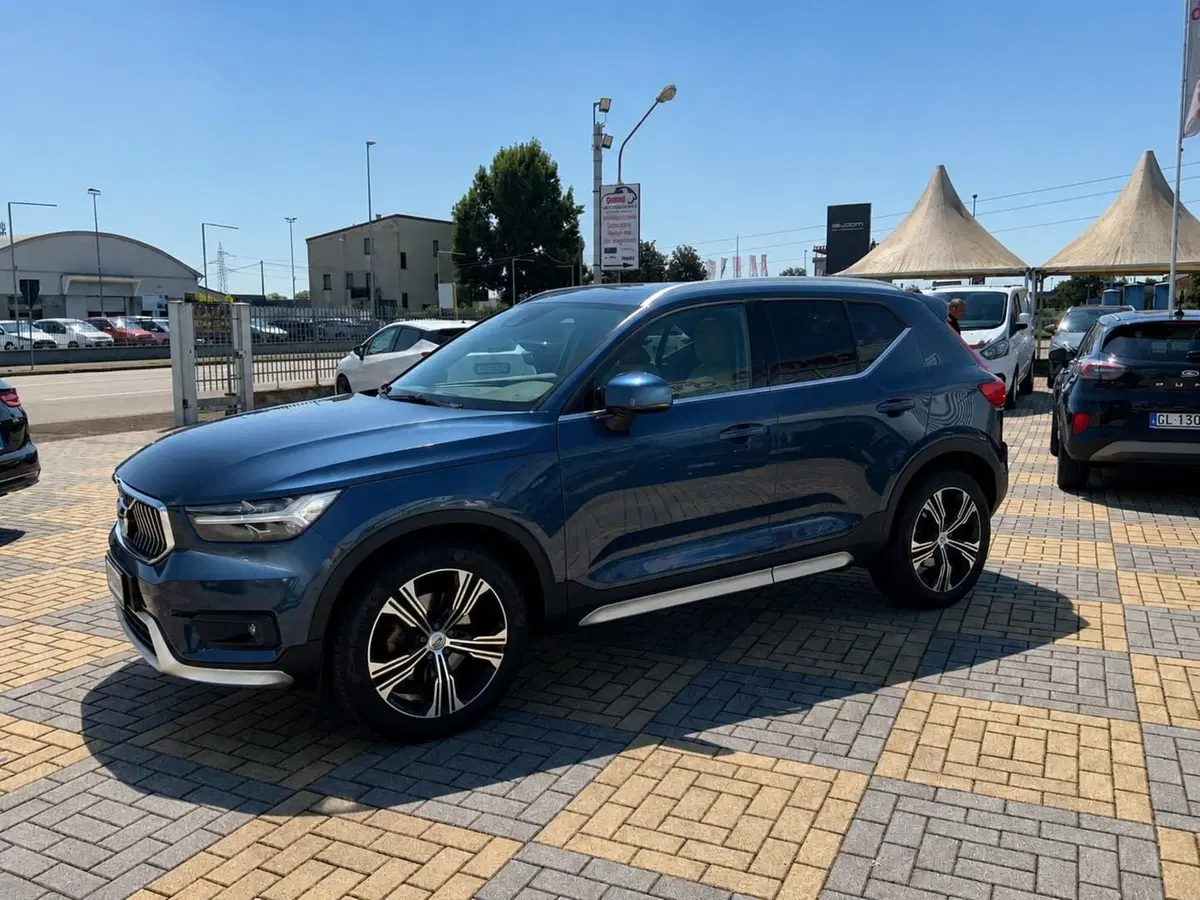 Volvo XC40 usata a Vercelli (2)