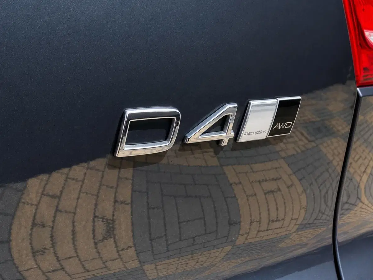 Volvo XC40 usata a Vercelli (9)