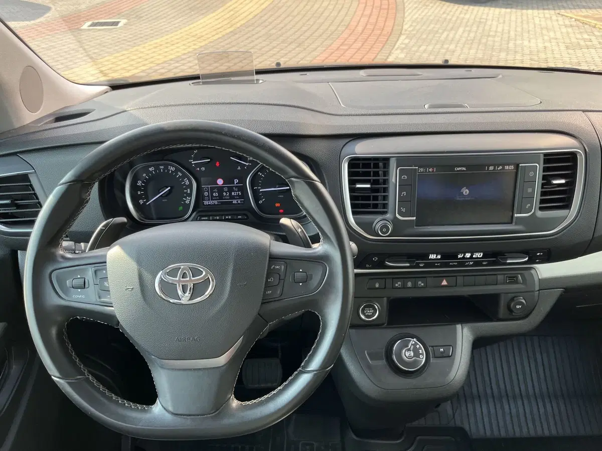Toyota Proace Verso usata a Vercelli (11)