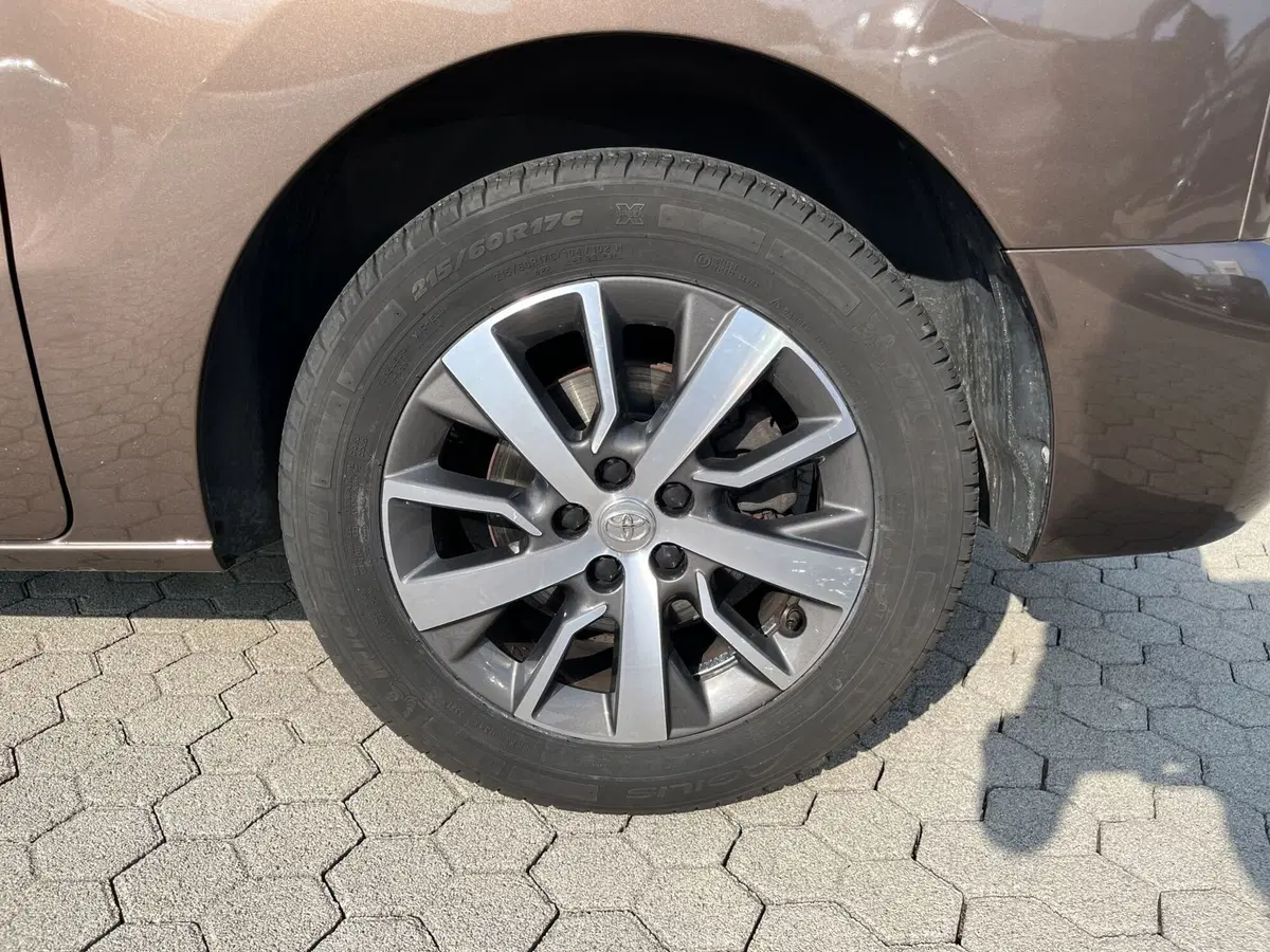 Toyota Proace Verso usata a Vercelli (14)
