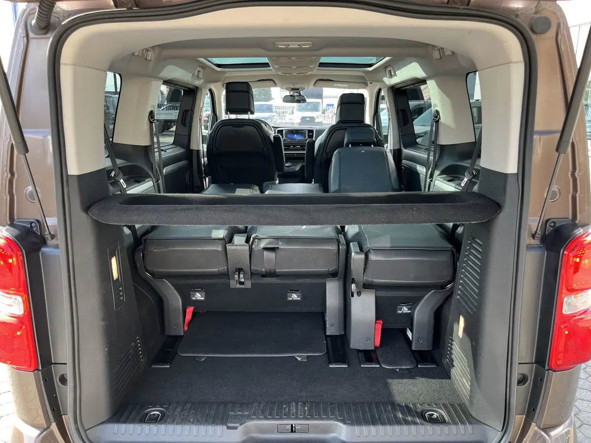 Toyota Proace Verso usata a Vercelli (6)