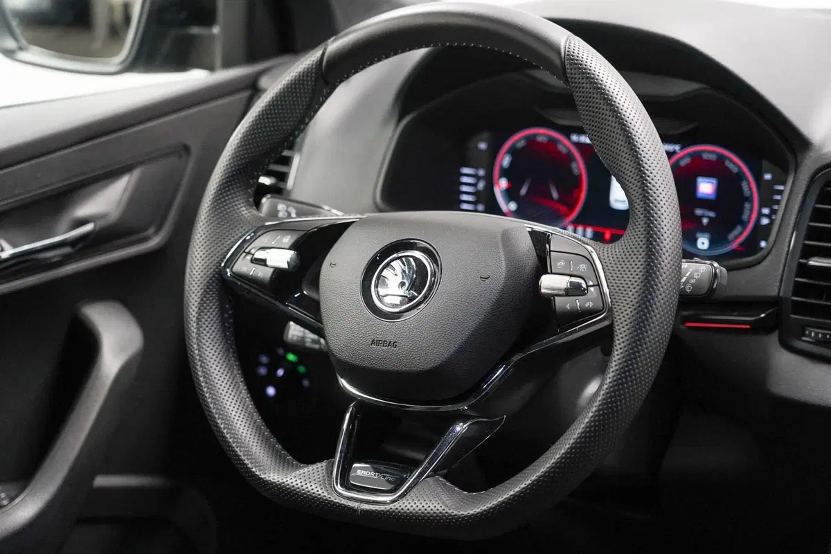 Skoda Karoq usata a Varese (12)