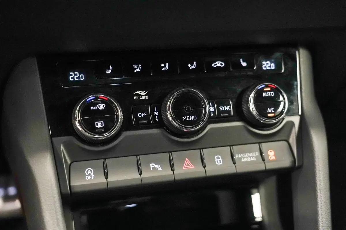 Skoda Karoq usata a Varese (17)