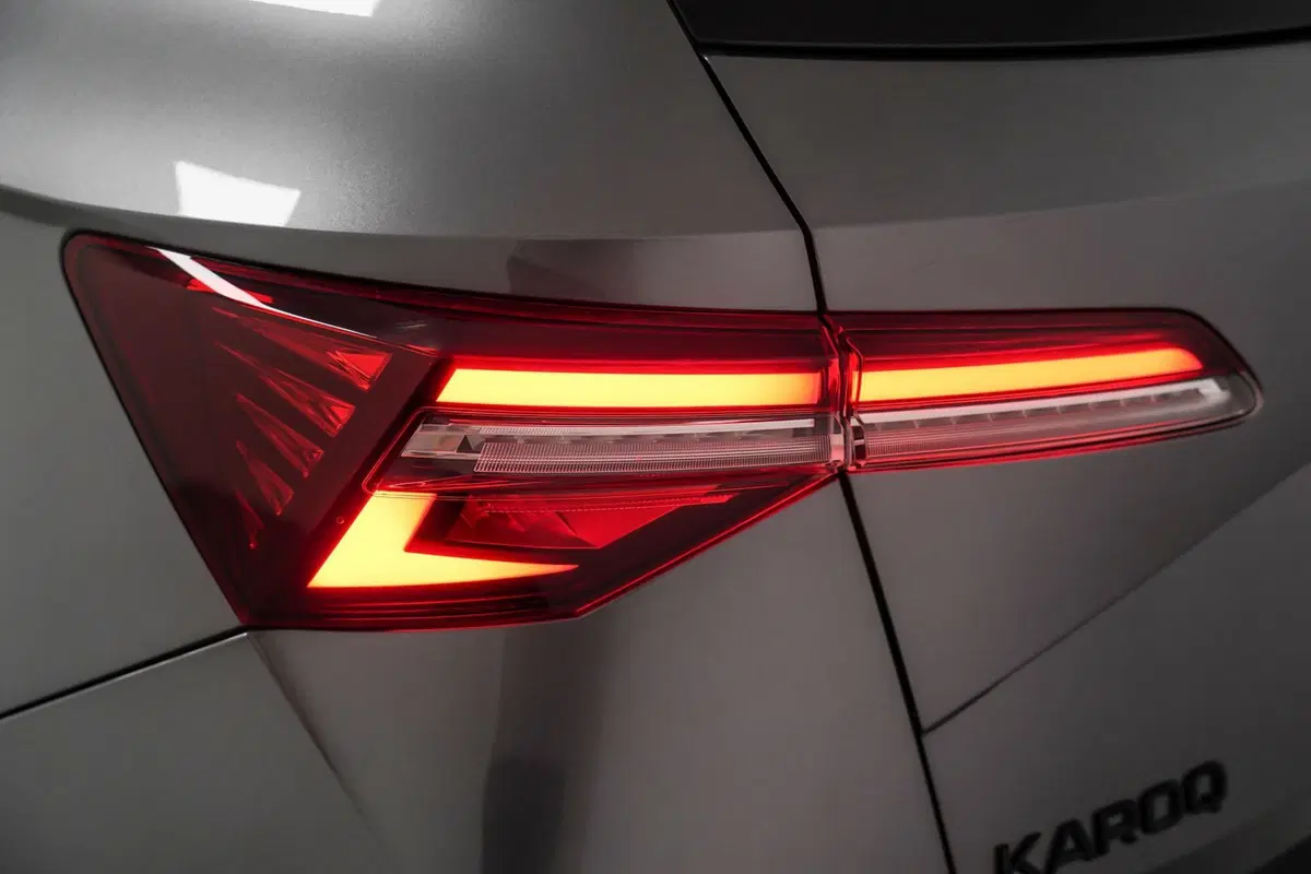 Skoda Karoq usata a Varese (8)