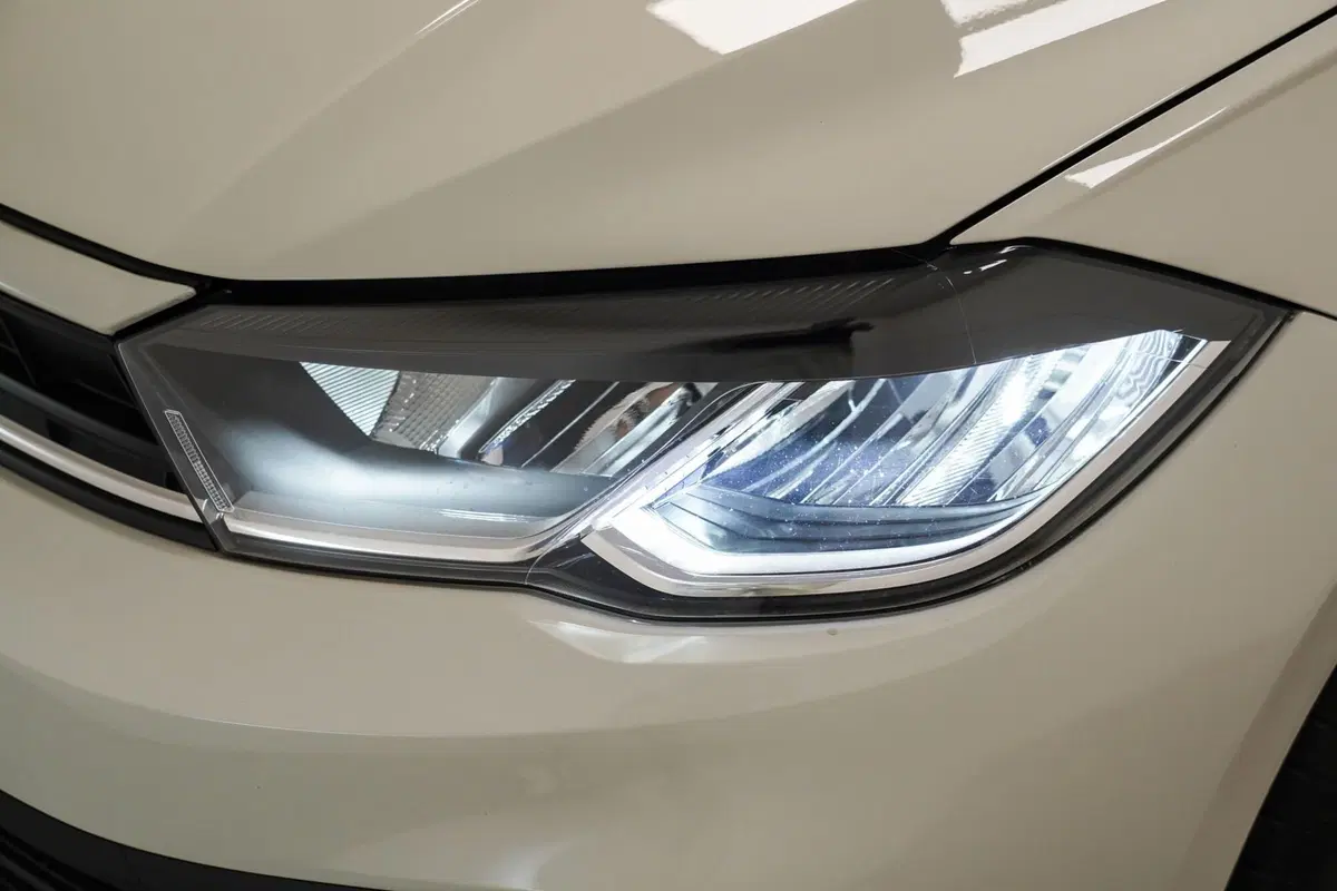 Volkswagen Polo usata a Varese (8)