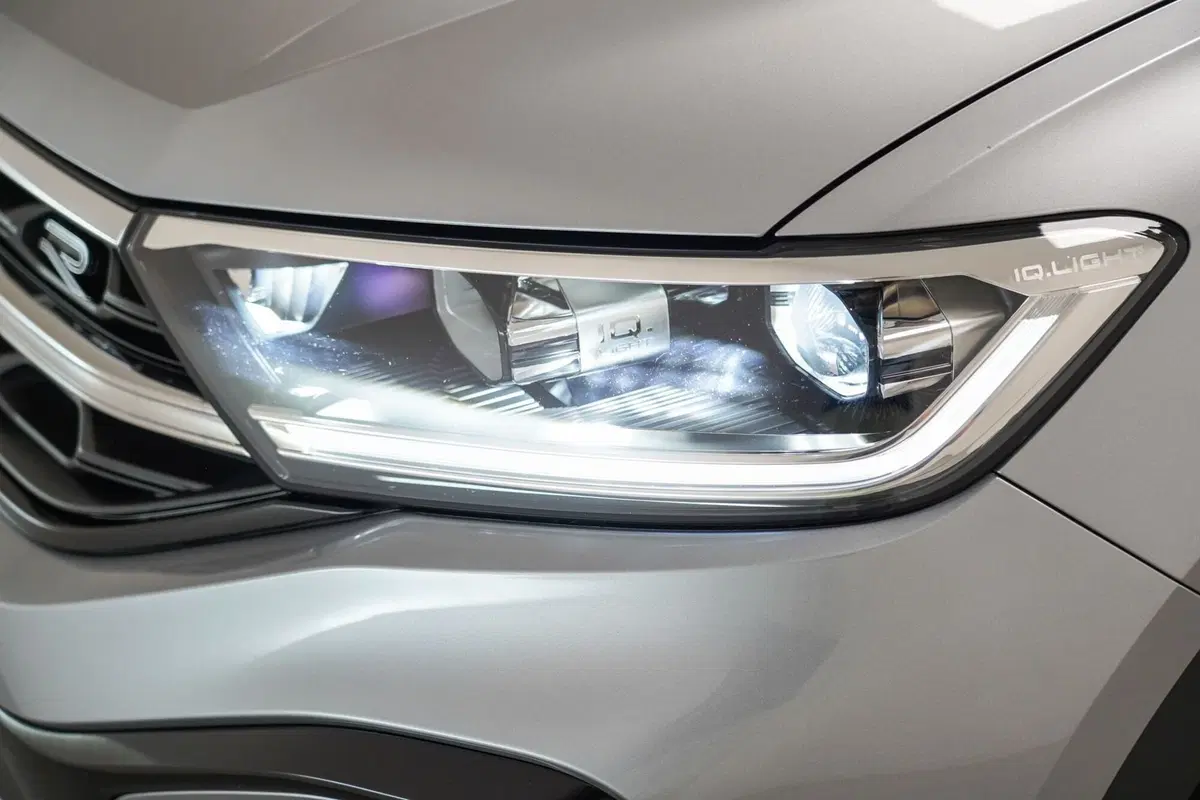 Volkswagen T-Roc usata a Varese (8)