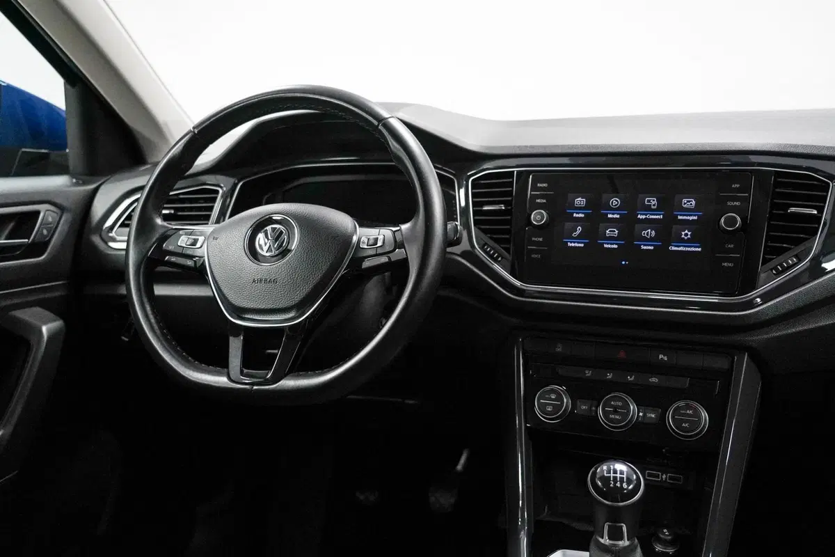Volkswagen T-Roc usata a Varese (11)
