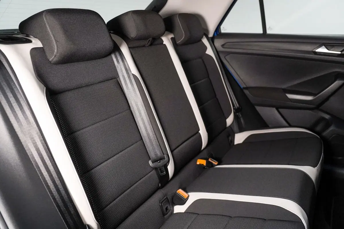 Volkswagen T-Roc usata a Varese (14)