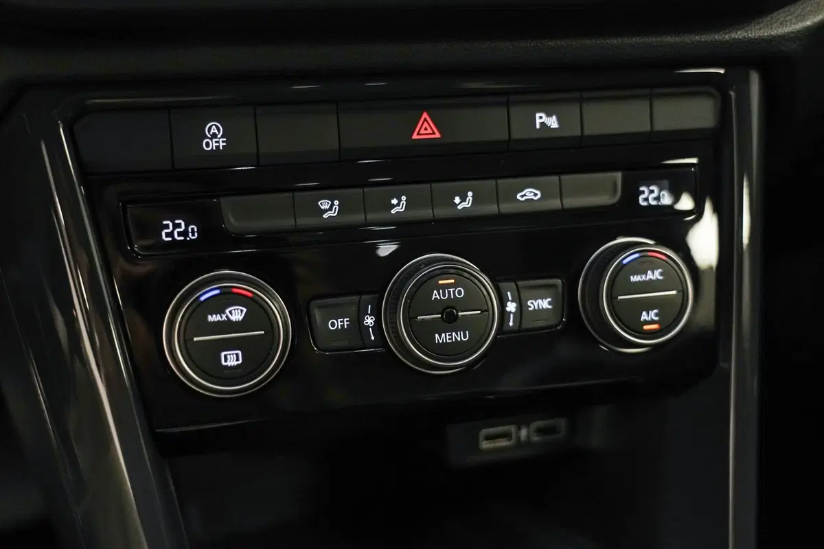 Volkswagen T-Roc usata a Varese (17)