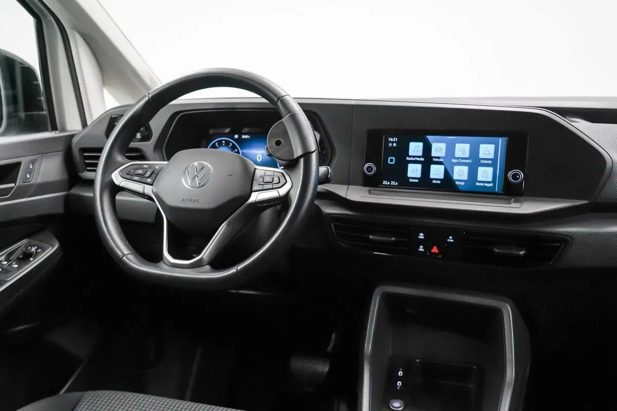 Volkswagen Caddy usata a Varese (11)