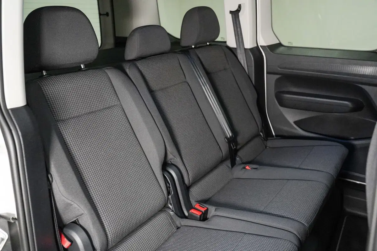 Volkswagen Caddy usata a Varese (13)