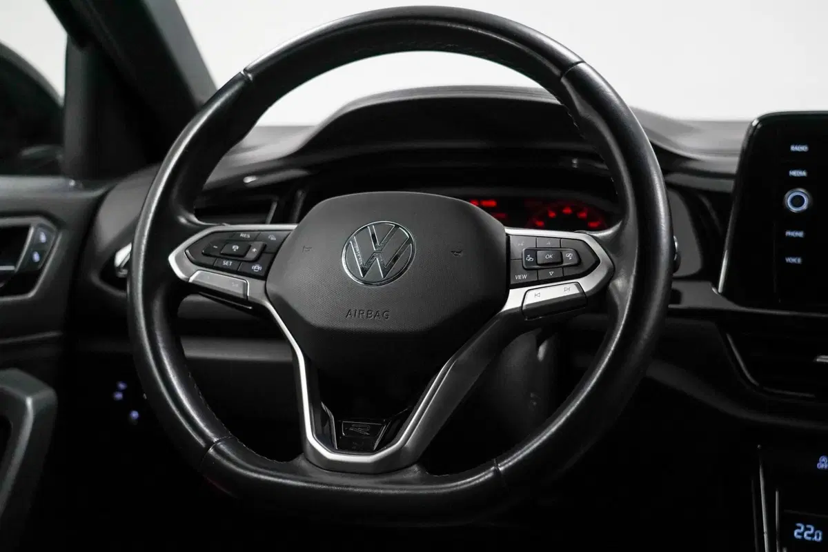 Volkswagen T-Roc usata a Varese (12)