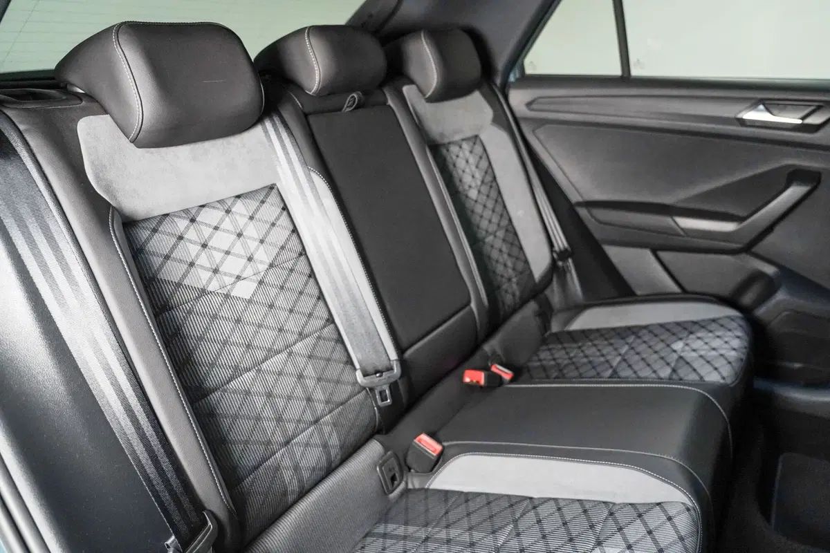 Volkswagen T-Roc usata a Varese (14)