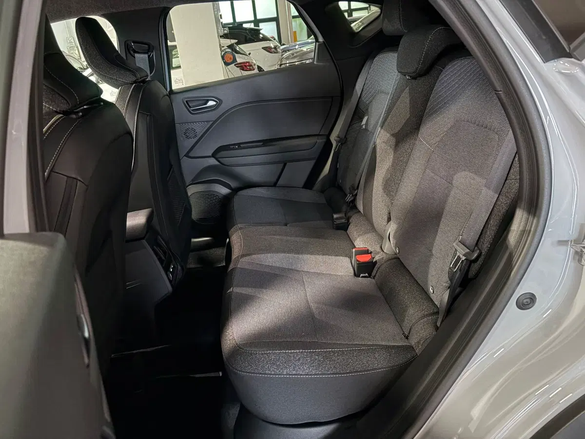 Renault Captur nuova a Milano (17)