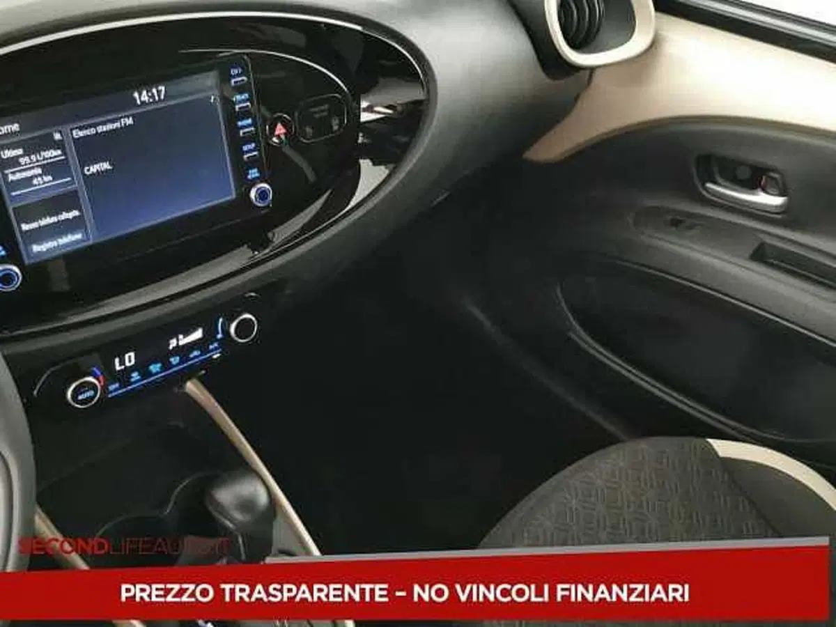 Toyota Aygo X usata a Chieti (12)