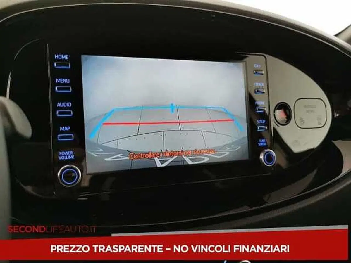 Toyota Aygo X usata a Chieti (9)