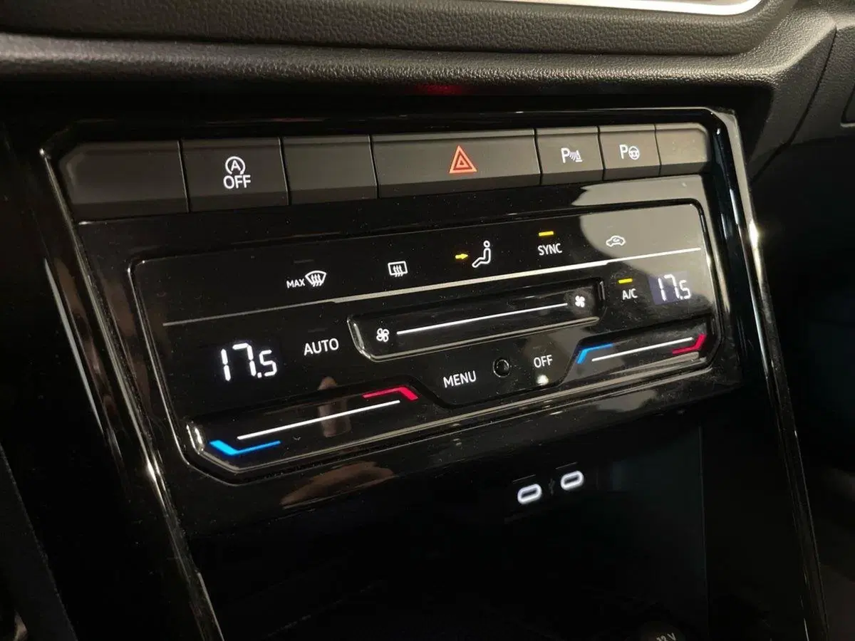 Volkswagen T-Roc usata a Prato (15)