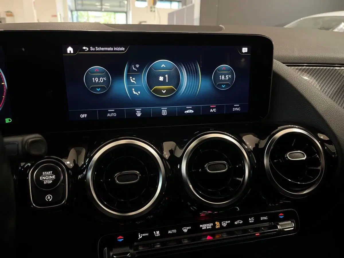 Mercedes-Benz GLA SUV usata a Prato (12)