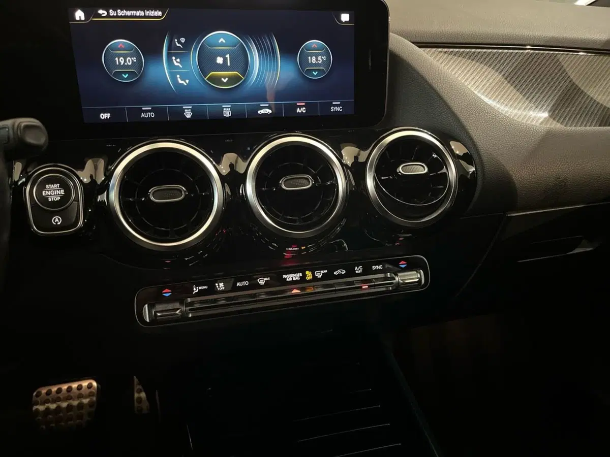 Mercedes-Benz GLA SUV usata a Prato (14)